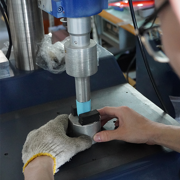 Car charger plastic welding foundry