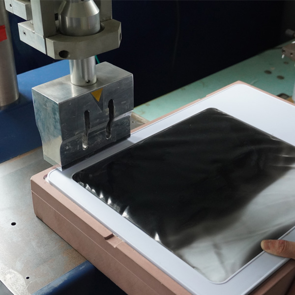 大型シートのプラスチック溶着