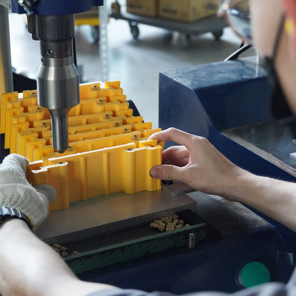 銅ナットインプラント